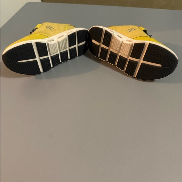 Yellow and Black Athletic Sneakers with Cushioned Sole and Breathable Upper - Picture 3 of 4